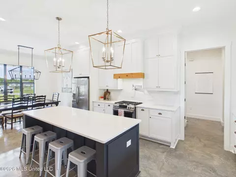 Kitchen - 268 Disciple Dr, Brandon, MS 39047 photo 1 of 5