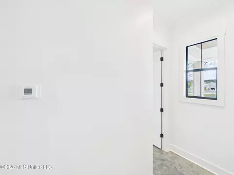 Entry Way - 268 Disciple Dr, Brandon, MS 39047 photo 2 of 5