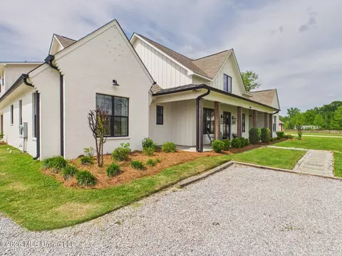 Exterior - 268 Disciple Dr, Brandon, MS 39047 photo 8 of 8