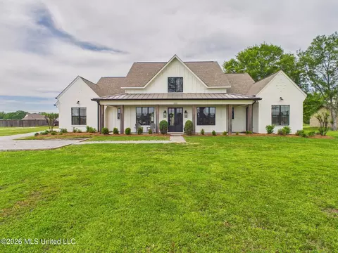 Exterior - 268 Disciple Dr, Brandon, MS 39047 photo 3 of 8