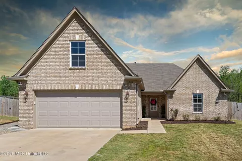 7616 Ridgefield Dr, Horn Lake, MS 38637