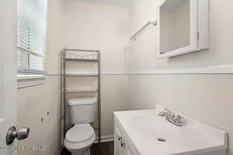 Bath - 345 William Mckinley Cir, Jackson, MS 39213 photo 1 of 2