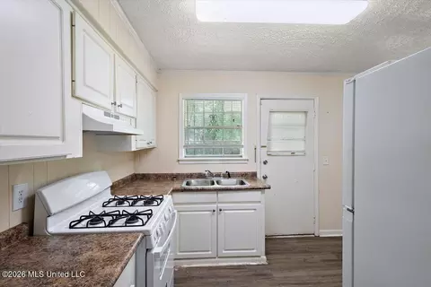 Kitchen - 345 William Mckinley Cir, Jackson, MS 39213 photo 1 of 1