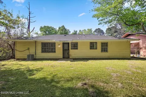 Exterior - 345 William Mckinley Cir, Jackson, MS 39213 photo 2 of 3