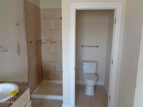 Bath - 2243 Crenshaw Rd, Lucedale, MS 39452 photo 4 of 5