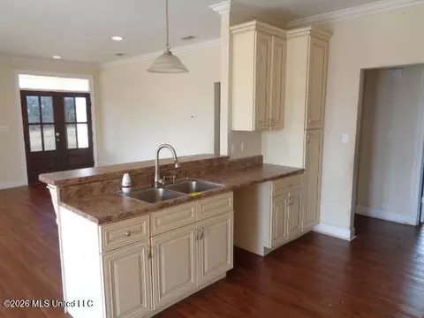 Kitchen - 2243 Crenshaw Rd, Lucedale, MS 39452 photo 2 of 3