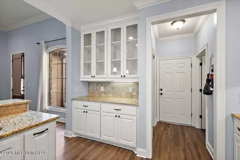 Entry Way - 229 Greenfield Ridge Dr, Brandon, MS 39042 photo 5 of 5
