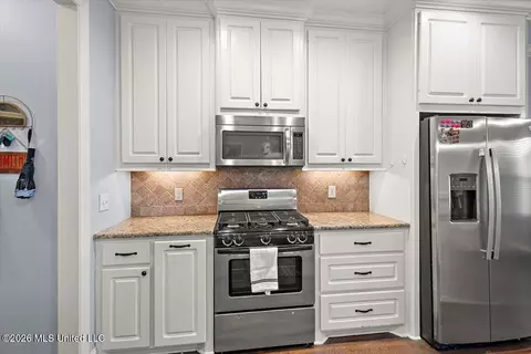 Kitchen - 229 Greenfield Ridge Dr, Brandon, MS 39042 photo 1 of 1