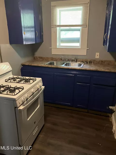 Kitchen - 210 Donald St, Jackson, MS 39216 photo 1 of 1