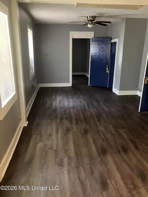Living - 210 Donald St, Jackson, MS 39216 photo 4 of 4