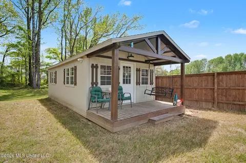 Exterior - 4590 Pierce Dr, Hernando, MS 38632 photo 11 of 14