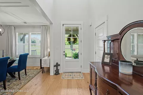 Entry Way - 4590 Pierce Dr, Hernando, MS 38632 photo 1 of 6