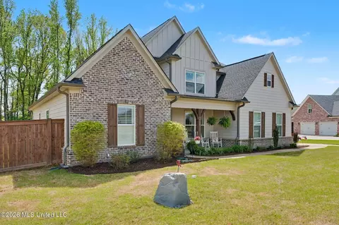 Exterior - 4590 Pierce Dr, Hernando, MS 38632 photo 3 of 14