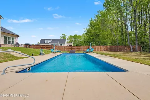 Exterior - 4590 Pierce Dr, Hernando, MS 38632 photo 9 of 14