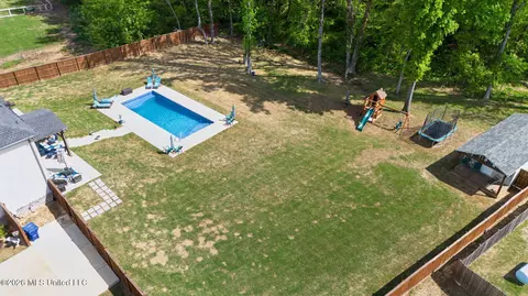 Exterior - 4590 Pierce Dr, Hernando, MS 38632 photo 13 of 14