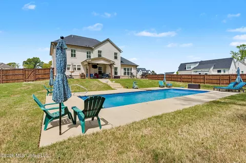 Exterior - 4590 Pierce Dr, Hernando, MS 38632 photo 10 of 14
