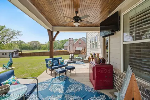 Exterior - 4590 Pierce Dr, Hernando, MS 38632 photo 7 of 14