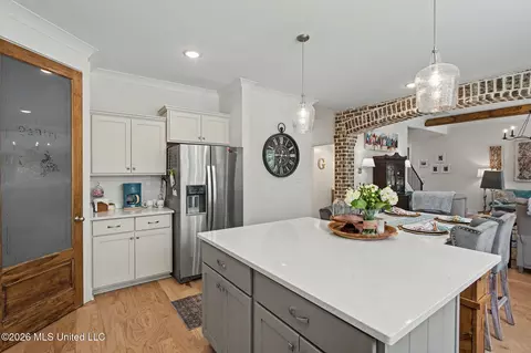 Kitchen - 4590 Pierce Dr, Hernando, MS 38632 photo 3 of 3