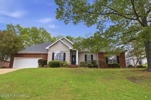 420 Woodlands Cir, Brandon, MS 39047