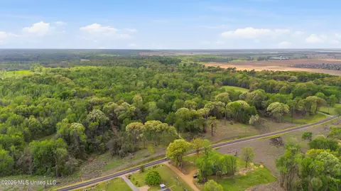 5 Nail Rd, Walls, MS 38680