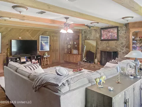 Living - 4835 Upper Glading Rd, Summit, MS 39666 photo 5 of 5