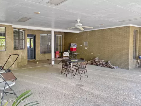 Exterior - 4835 Upper Glading Rd, Summit, MS 39666 photo 3 of 4