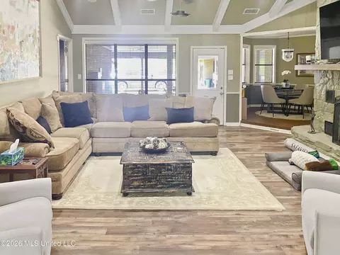 Living - 4835 Upper Glading Rd, Summit, MS 39666 photo 3 of 5