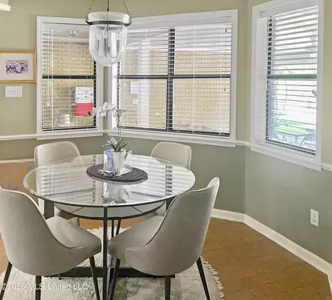 Dining - 4835 Upper Glading Rd, Summit, MS 39666 photo 2 of 2