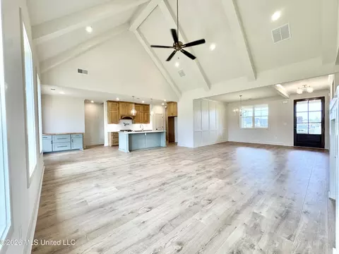 Living - 4220 Adriane Cv, Nesbit, MS 38651 photo 5 of 6