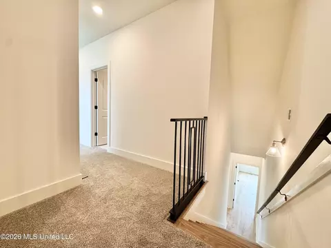 Entry Way - 4220 Adriane Cv, Nesbit, MS 38651 photo 2 of 2
