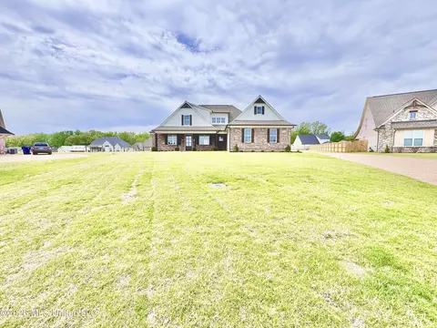 Exterior - 4220 Adriane Cv, Nesbit, MS 38651 photo 3 of 9
