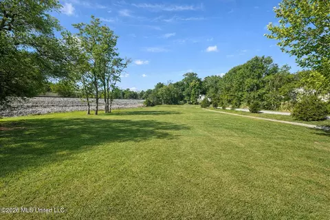 401 Nicholson Ave, Waveland, MS 39576