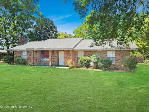 101 Northwood Dr, Long Beach, MS 39560