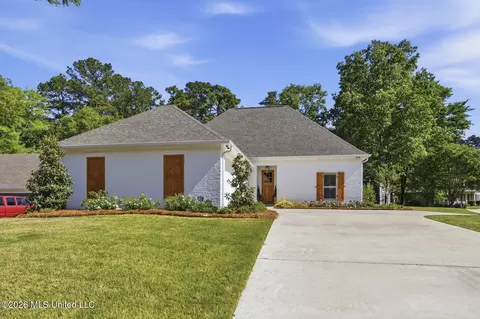 304 Fairway Cv, Brandon, MS 39047