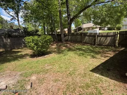 Exterior - 432 Arundel Dr, Brandon, MS 39047 photo 3 of 4