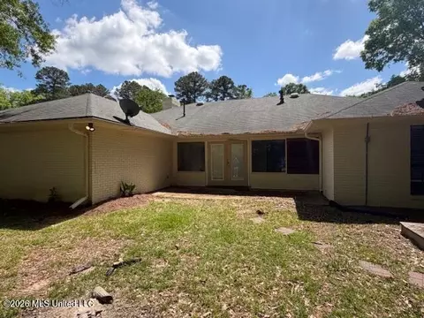Exterior - 432 Arundel Dr, Brandon, MS 39047 photo 4 of 4