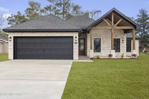 1803 Woodville Ln, Gautier, MS 39553