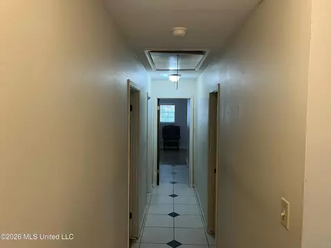 Entry Way - 103 Edmund Dr, Long Beach, MS 39560 photo 4 of 4