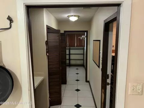 Entry Way - 103 Edmund Dr, Long Beach, MS 39560 photo 3 of 4