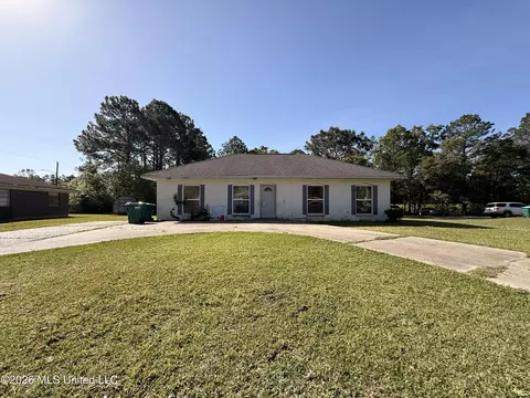 82 Holly Cir, Gulfport, MS 39501