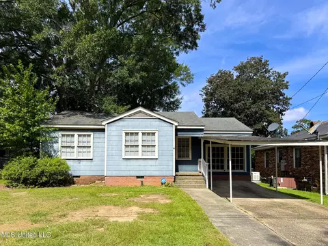 511 Lakeview Ave, Mccomb, MS 39648
