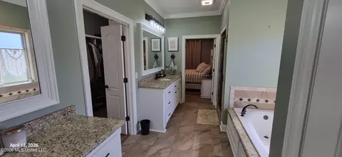 Entry Way - 155 Amethyst Dr, Brandon, MS 39047 photo 4 of 4