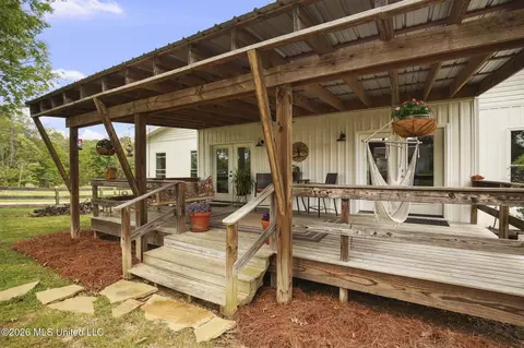 Exterior - 101 Lakeview Rd, Brandon, MS 39047 photo 33 of 43