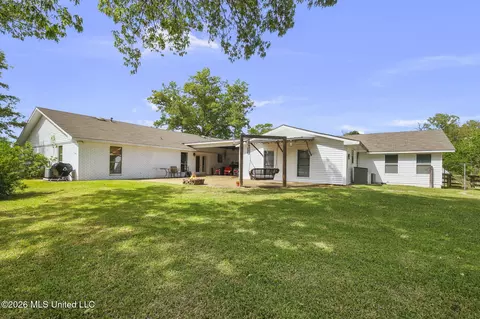 Exterior - 101 Lakeview Rd, Brandon, MS 39047 photo 19 of 43