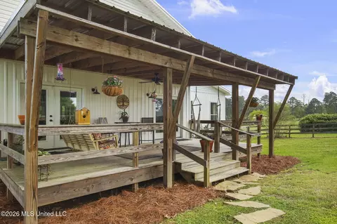Exterior - 101 Lakeview Rd, Brandon, MS 39047 photo 32 of 43