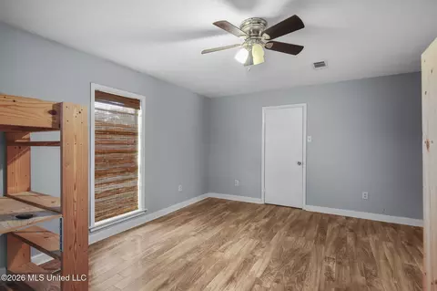 Bedroom - 101 Lakeview Rd, Brandon, MS 39047 photo 3 of 11