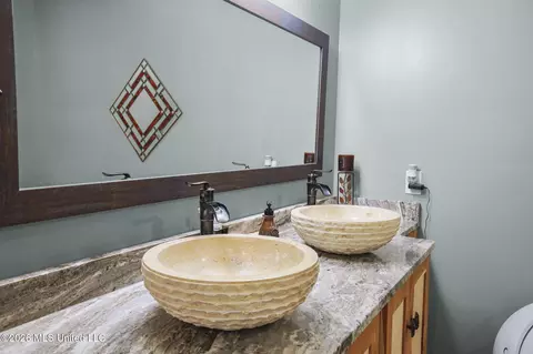Bath - 101 Lakeview Rd, Brandon, MS 39047 photo 13 of 15
