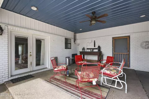 Exterior - 101 Lakeview Rd, Brandon, MS 39047 photo 14 of 43