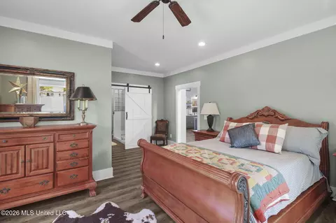 Bedroom - 101 Lakeview Rd, Brandon, MS 39047 photo 11 of 11