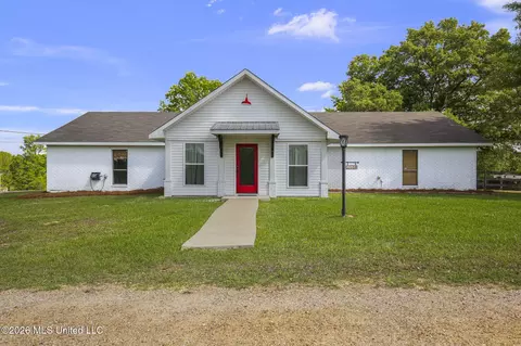 Exterior - 101 Lakeview Rd, Brandon, MS 39047 photo 8 of 43